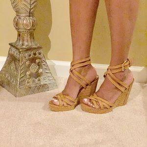 Stuart Weitzman Reins Camel wedge size 8